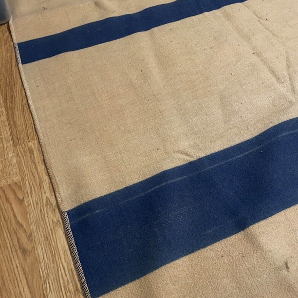 Vintage Heavy Wool Blanket Beige 80" x 93" - Picture 5 of 7